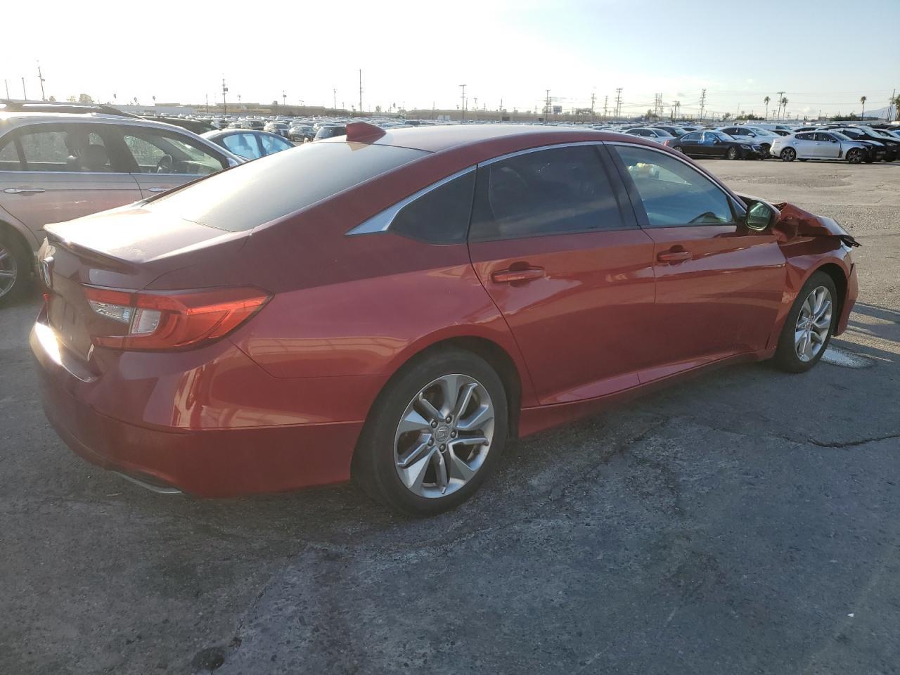 2018 HONDA ACCORD LX - Image 3