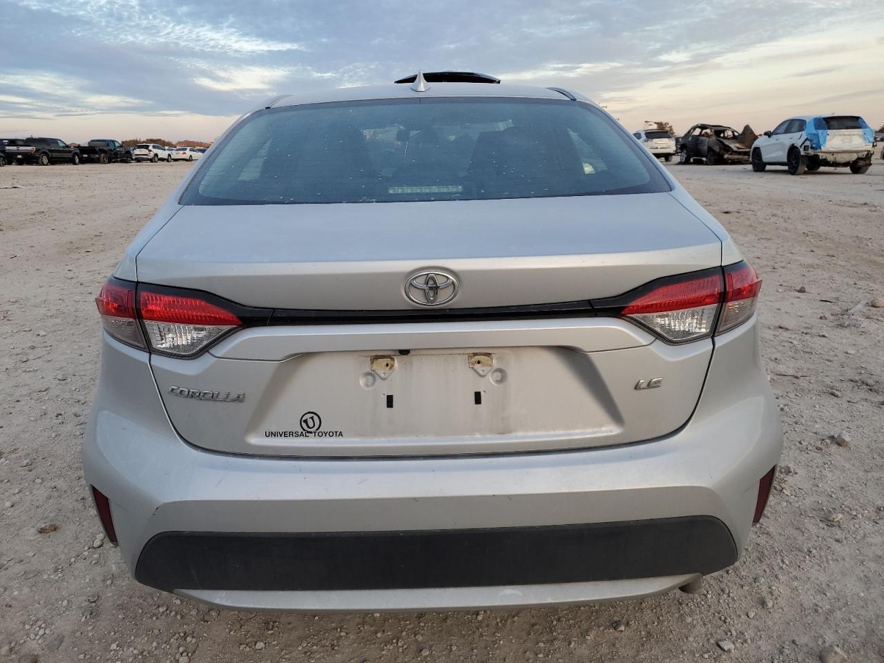 2020 TOYOTA COROLLA LE - Фото 6