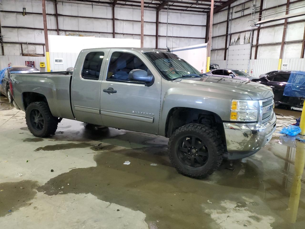 2013 CHEVROLET SILVERADO - Фото 4