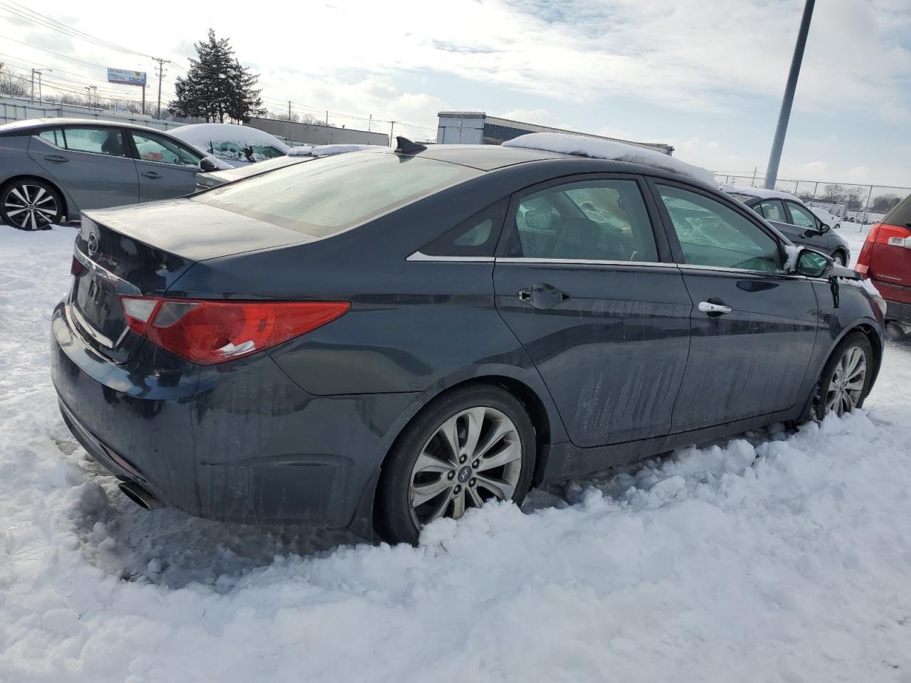 2013 HYUNDAI SONATA SE - Фото 3