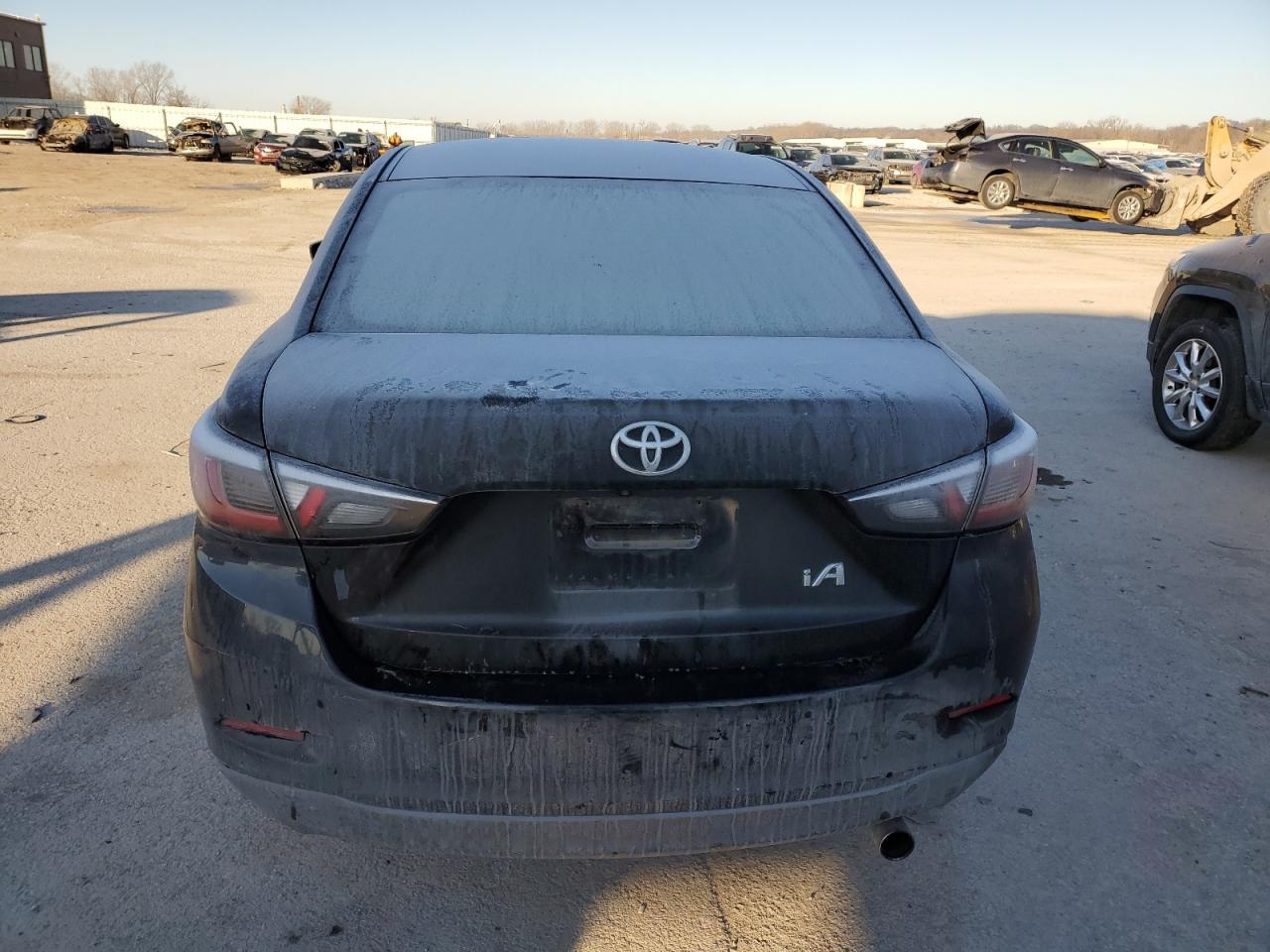 2017 TOYOTA YARIS IA - Фото 6