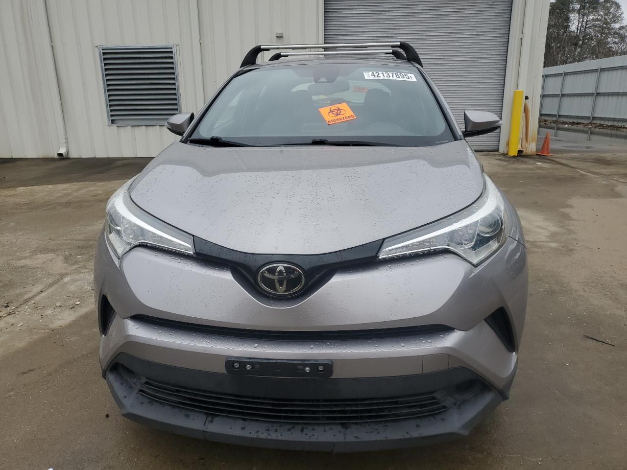 2018 TOYOTA C-HR XLE - Image 5