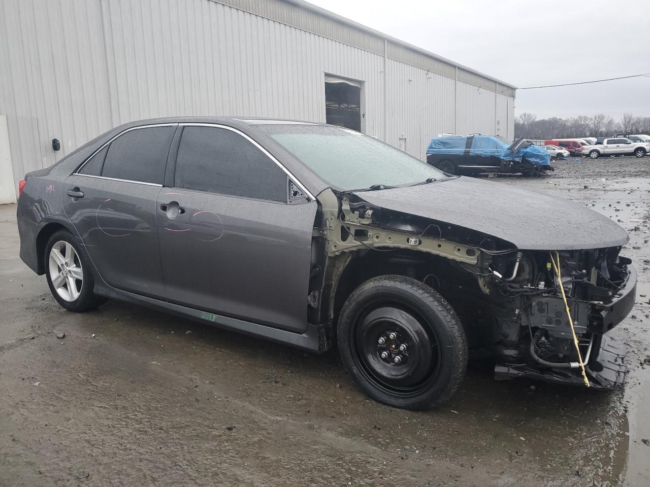 2013 TOYOTA CAMRY L - Image 4
