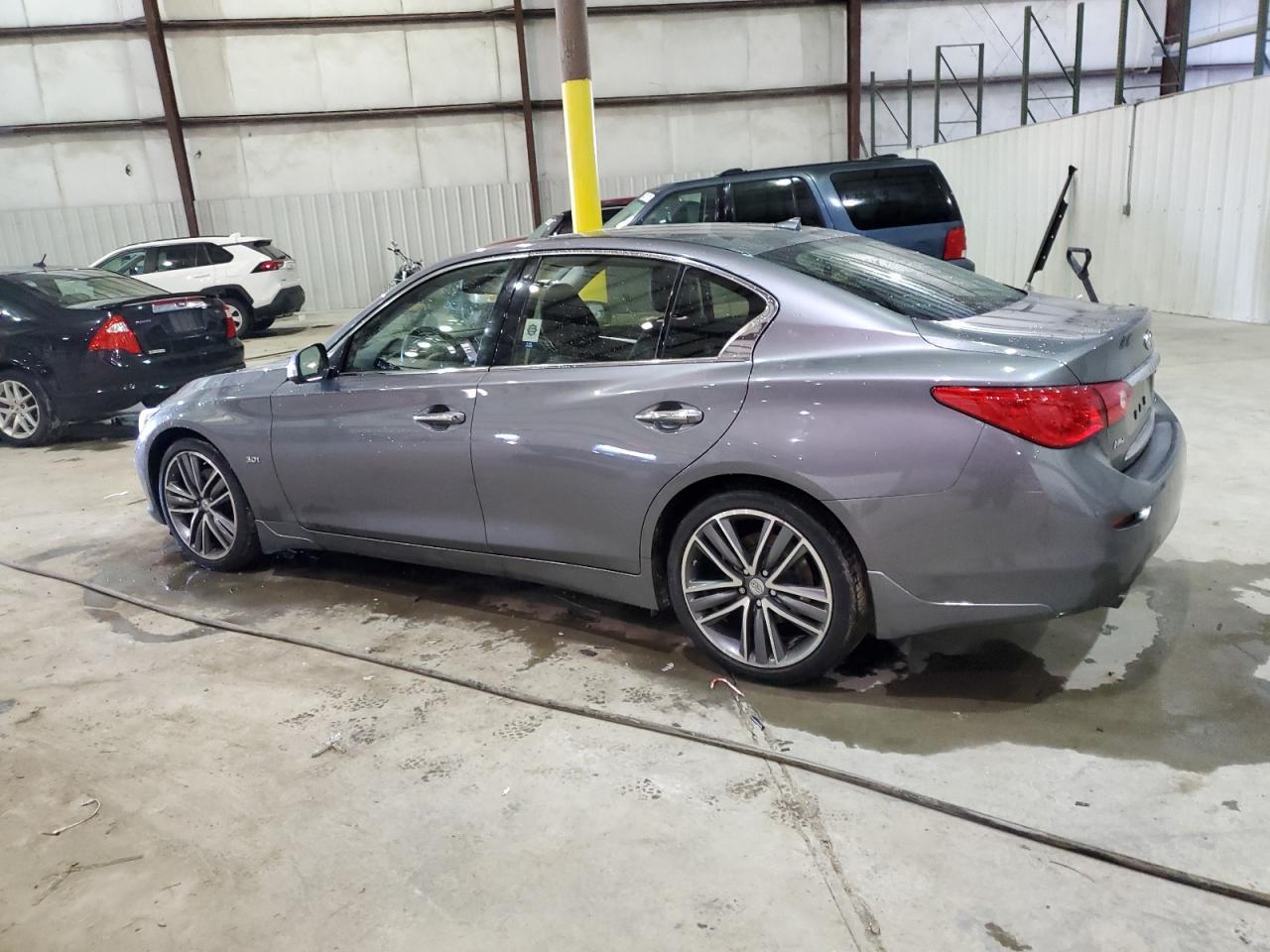2016 INFINITI Q50 PREMIU - Фото 2