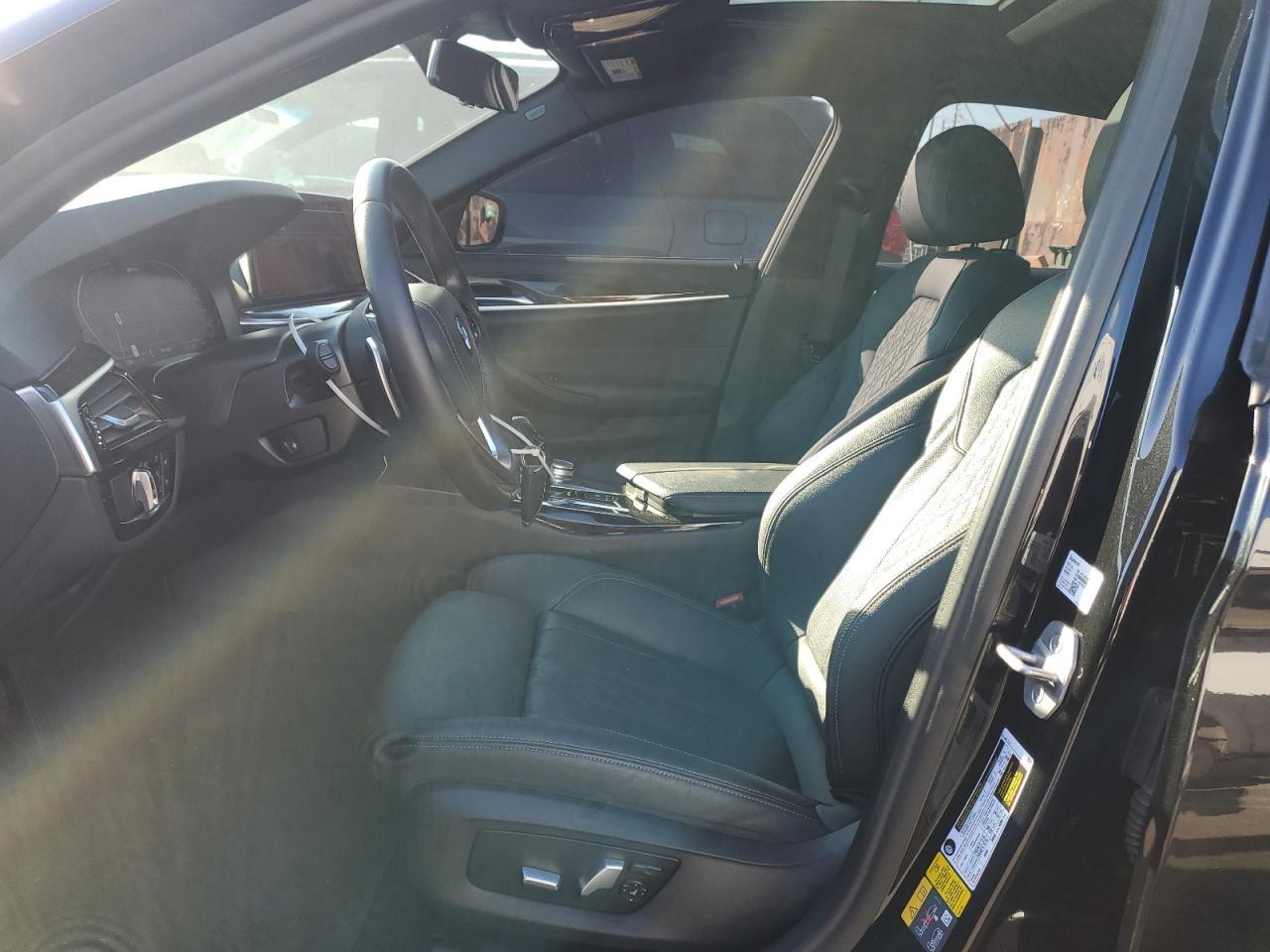 2022 BMW 530E - Image 7