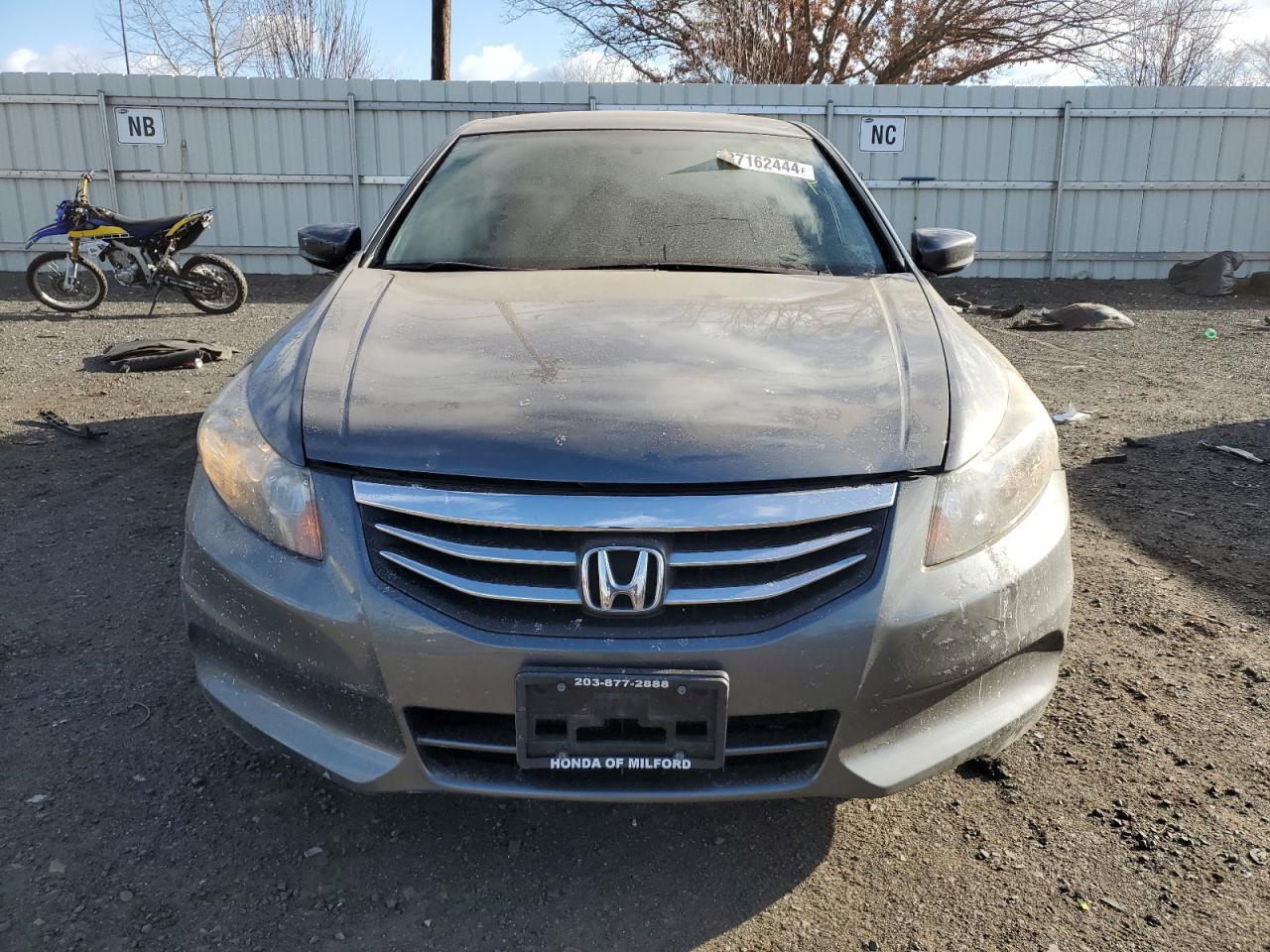 2011 HONDA ACCORD LXP - Фото 5