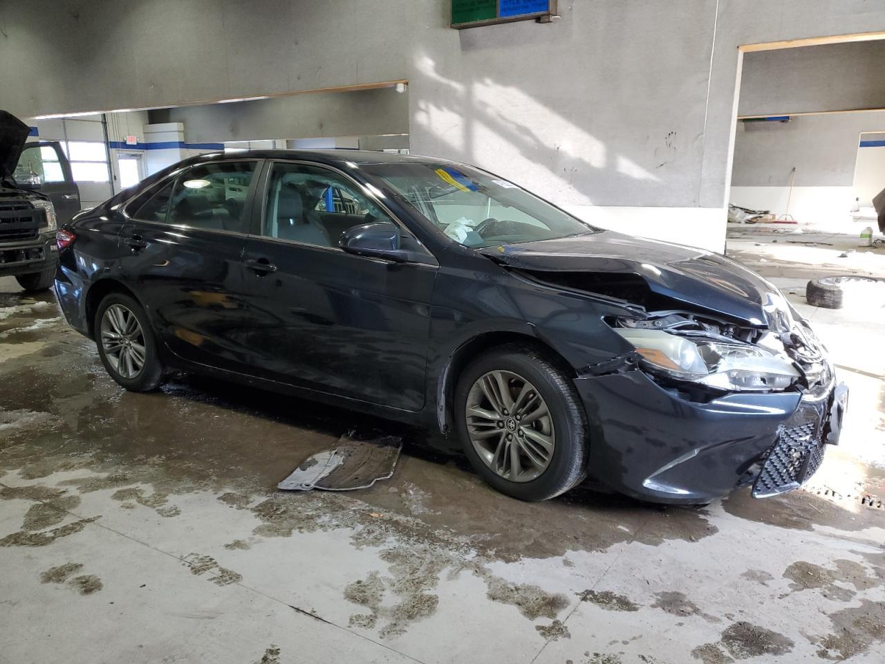 2016 TOYOTA CAMRY LE - Фото 4
