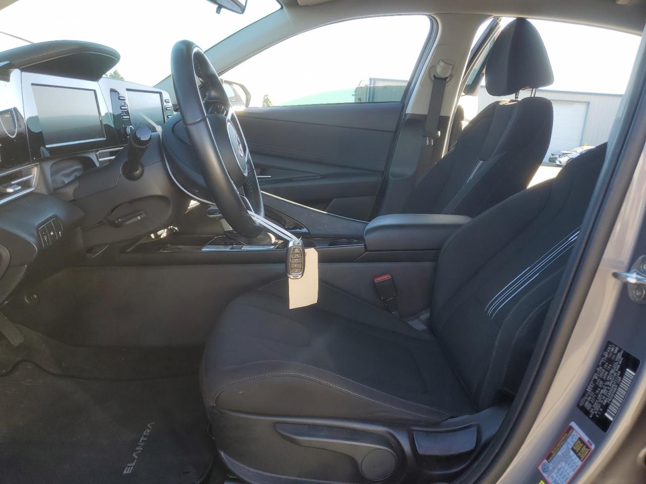 2022 HYUNDAI ELANTRA SE - Фото 7