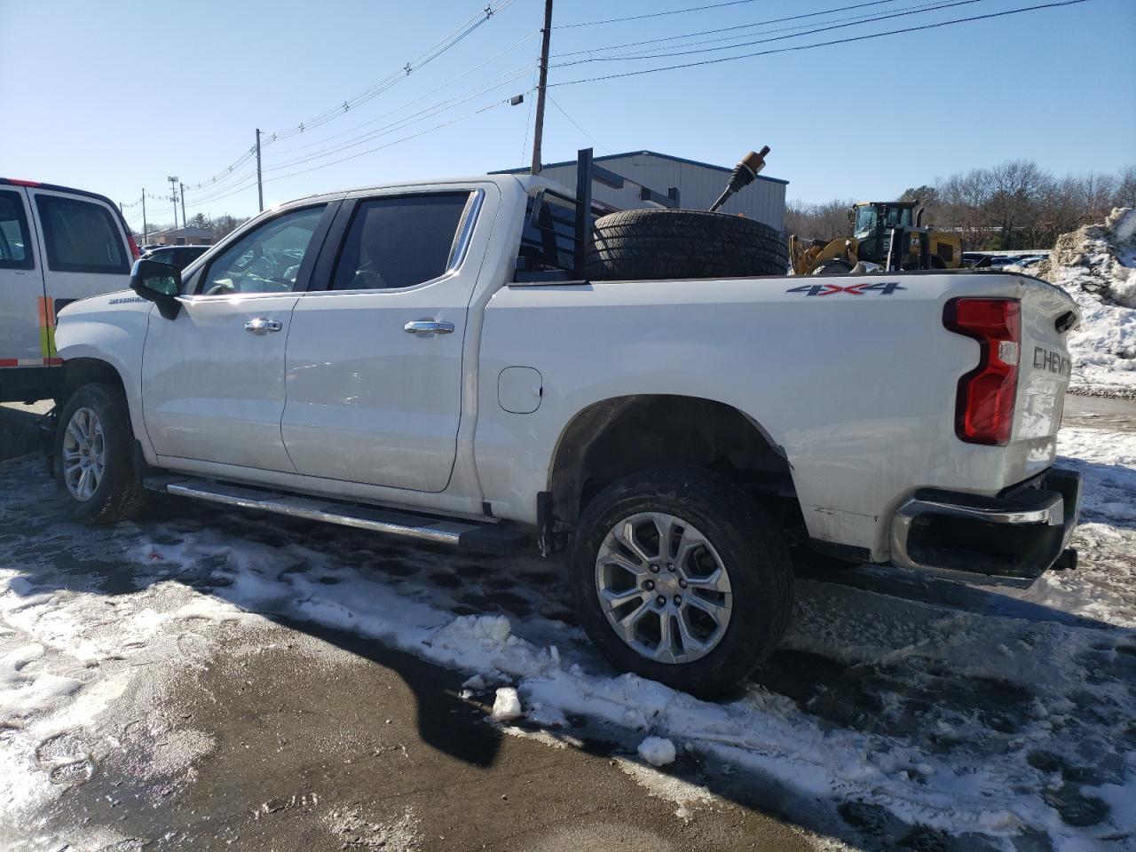 2024 CHEVROLET SILVERADO - Image 2
