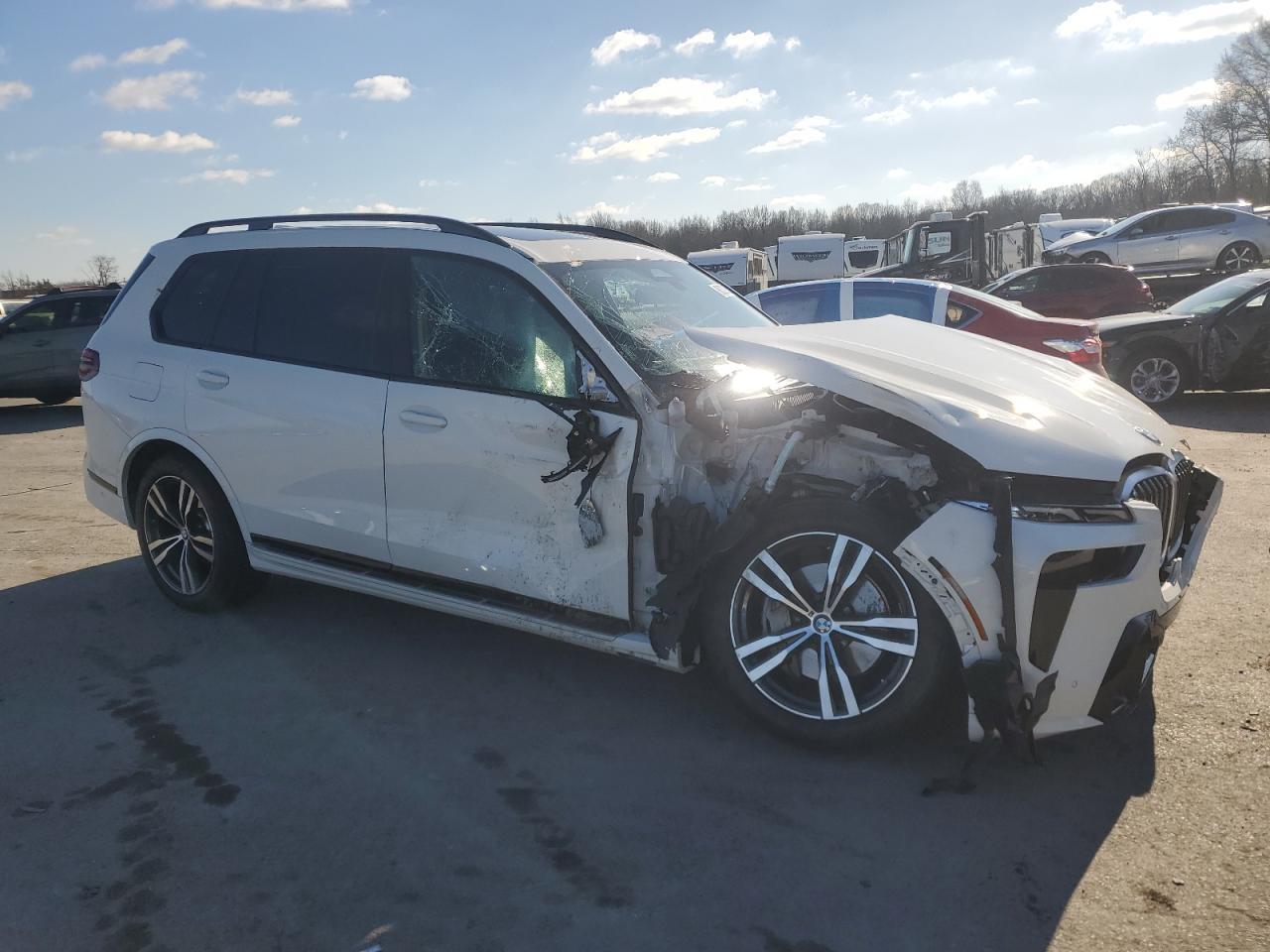2024 BMW X7 XDRIVE4 - Image 4