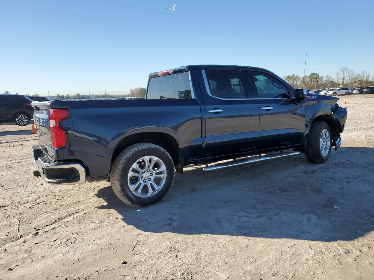 2023 CHEVROLET SILVERADO - Image 3
