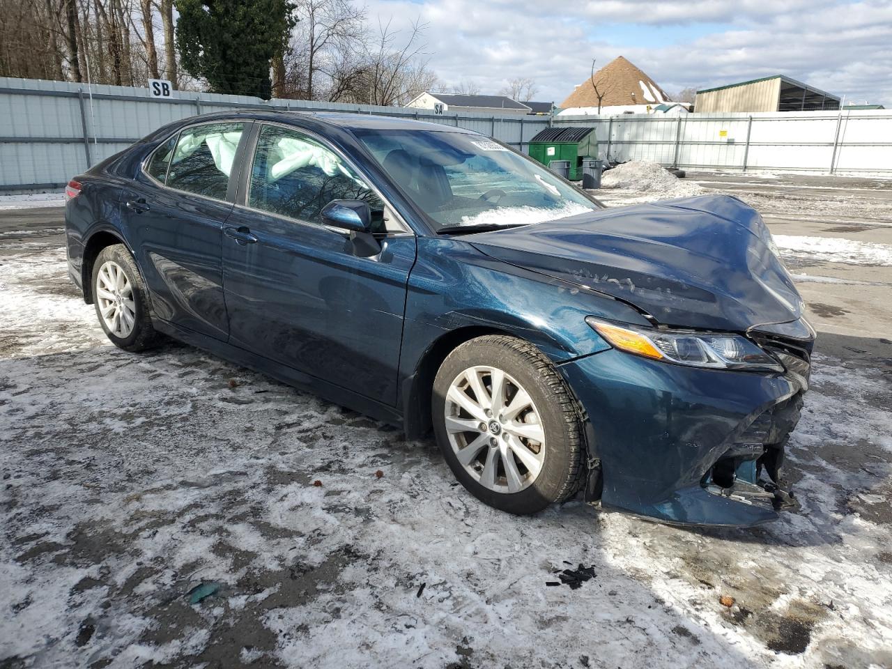 2020 TOYOTA CAMRY LE - Фото 4