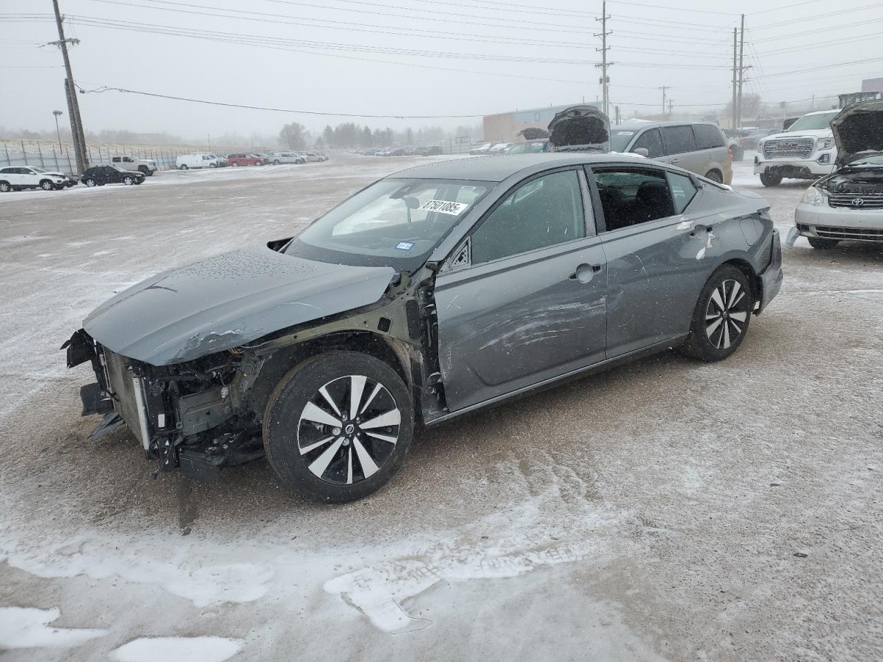 2022 NISSAN ALTIMA SV