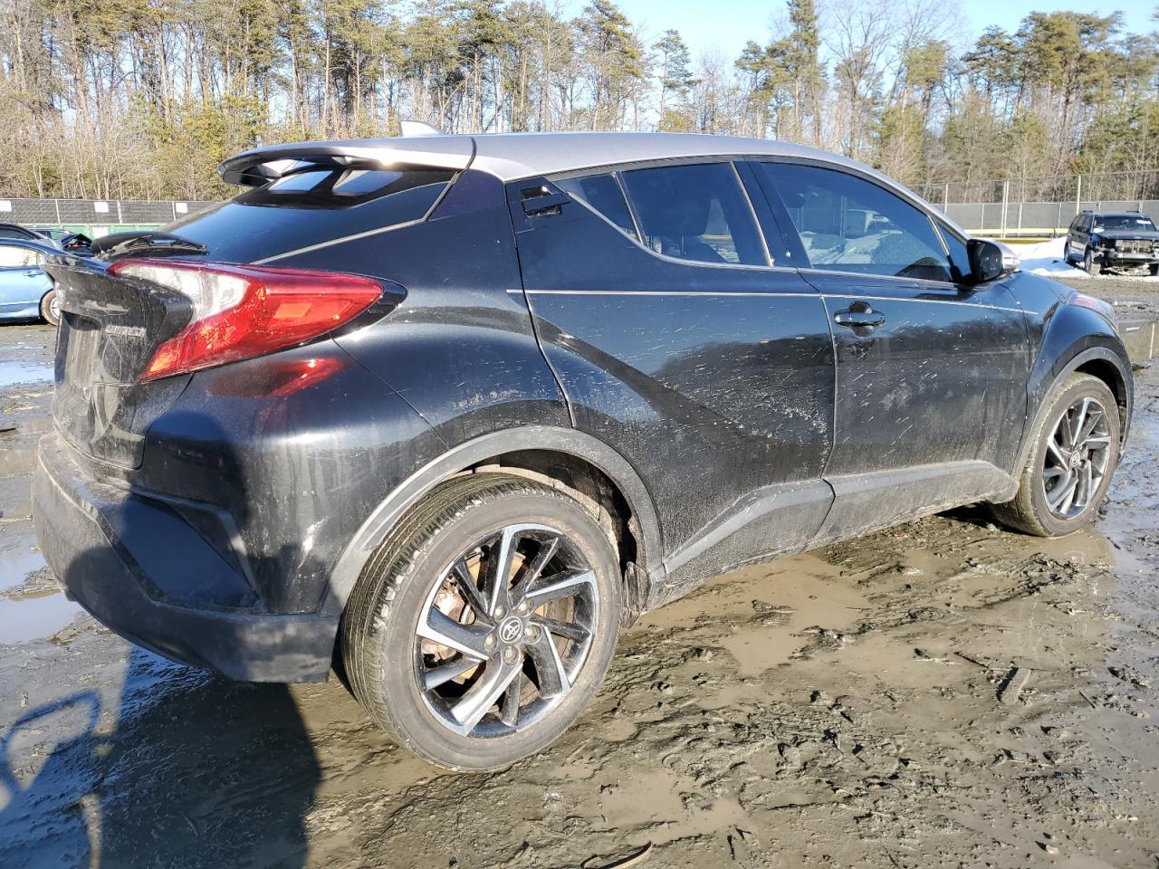 2021 TOYOTA C-HR XLE - Image 3