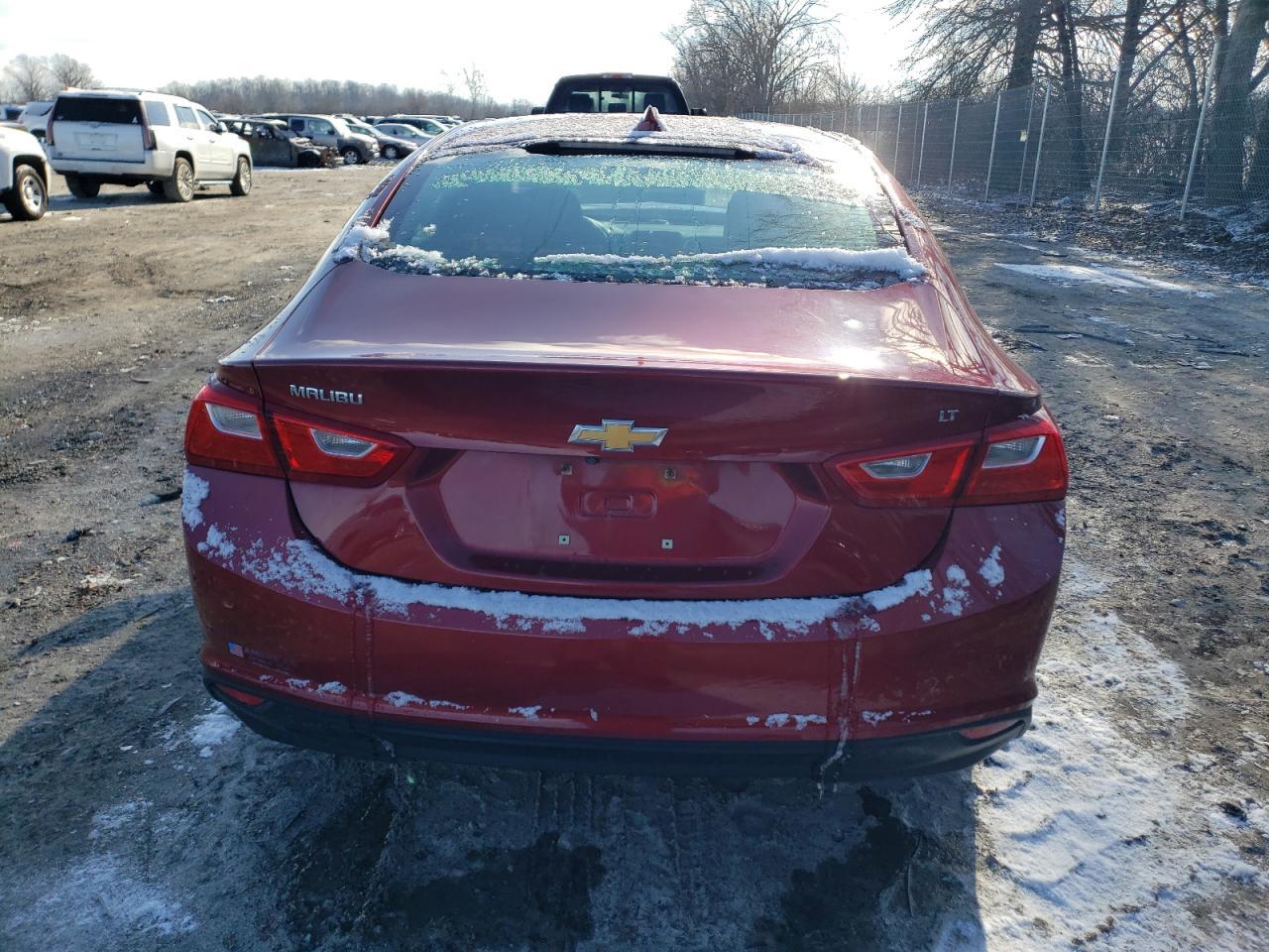 2017 CHEVROLET MALIBU LT - Image 6