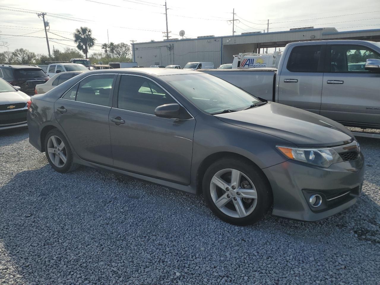 2013 TOYOTA CAMRY L - Image 4