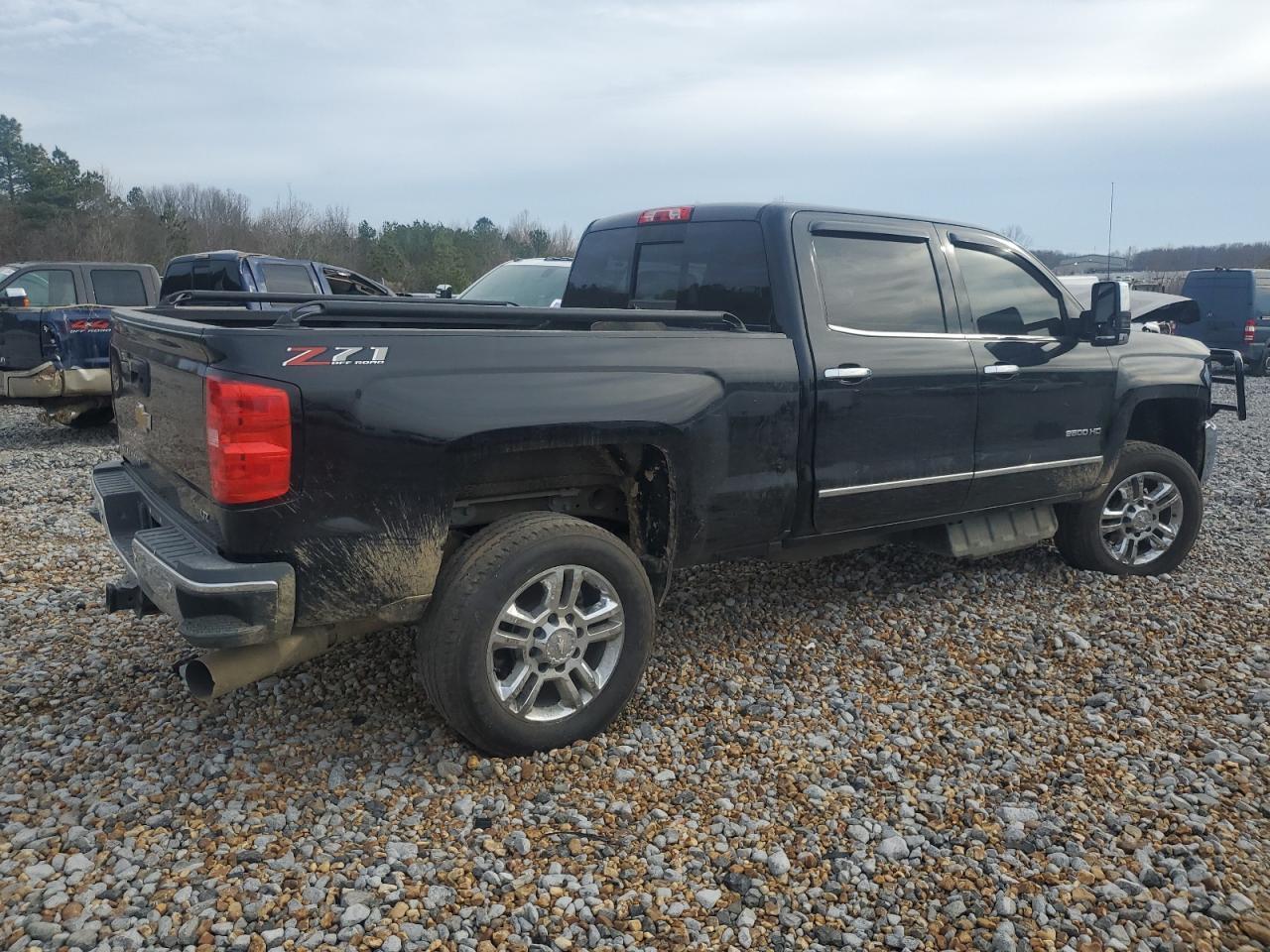 2018 CHEVROLET SILVERADO - Фото 3