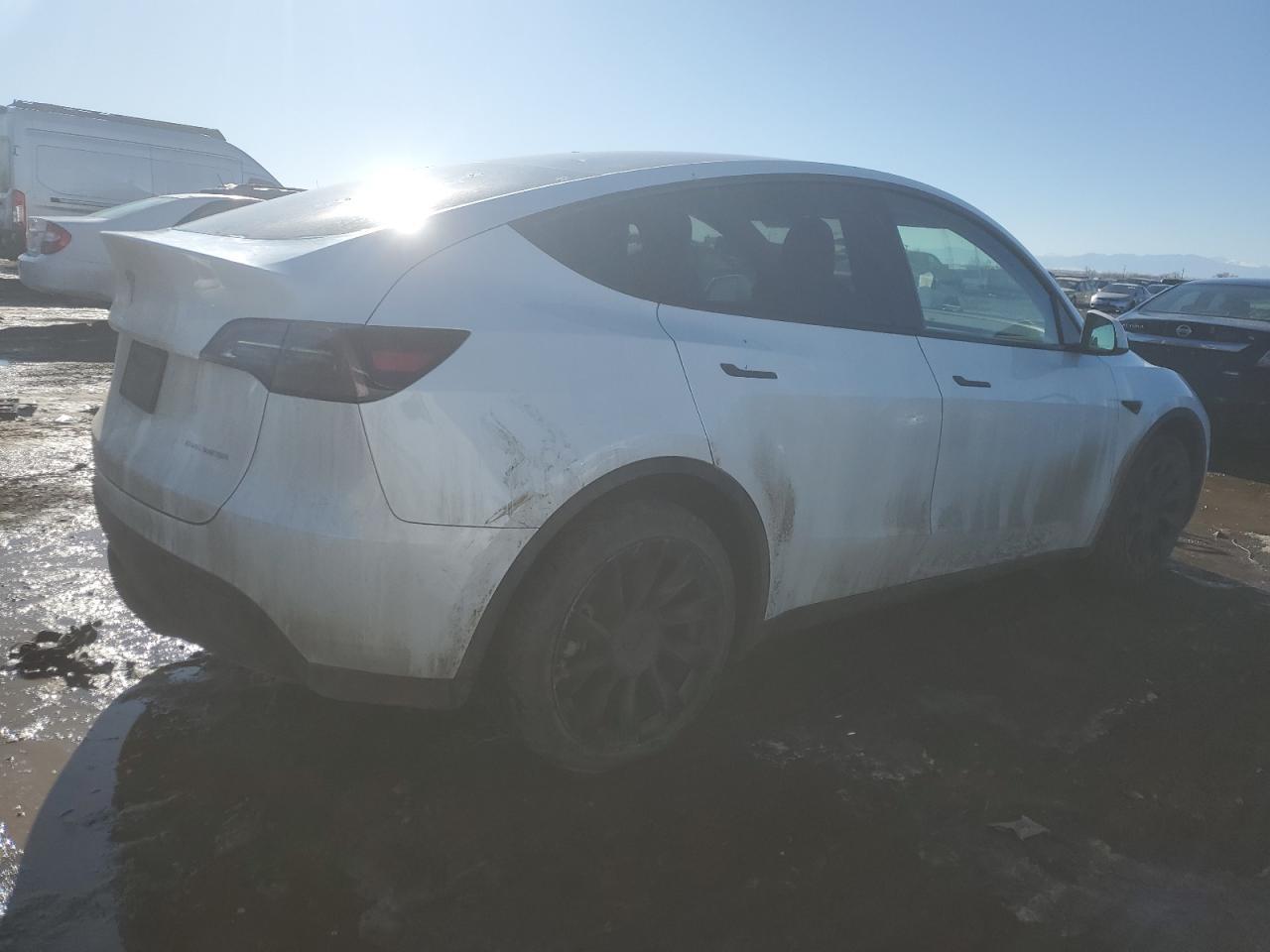 2023 TESLA MODEL Y - Фото 3