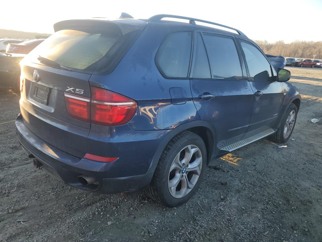 2012 BMW X5 XDRIVE3 - Image 3