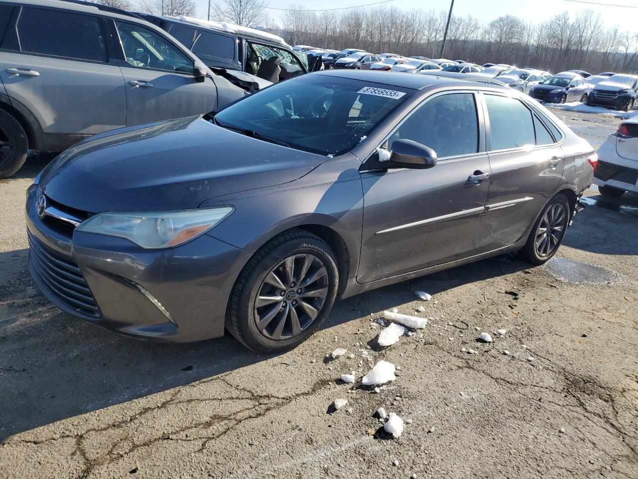 2016 TOYOTA CAMRY LE