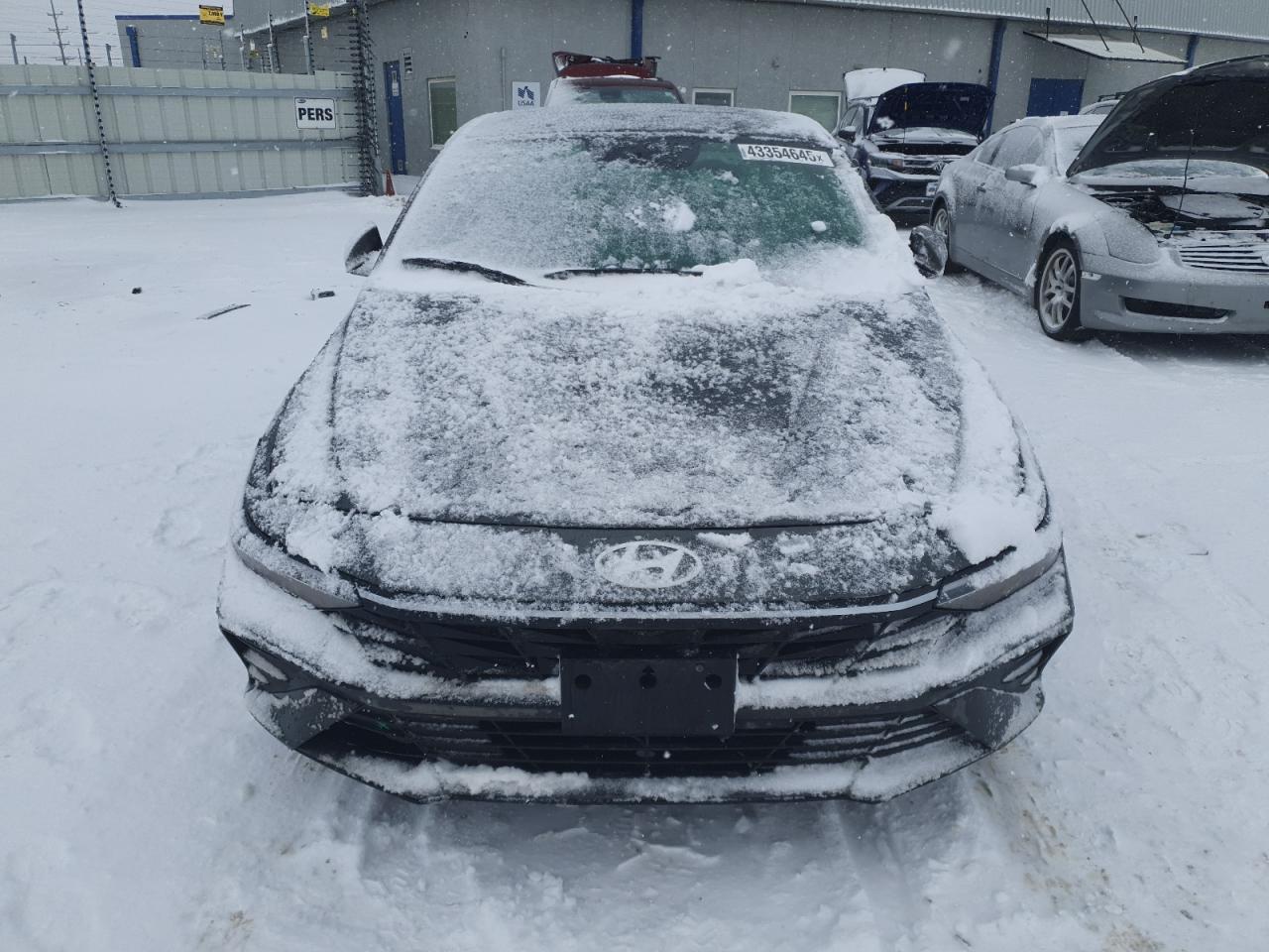 2024 HYUNDAI ELANTRA SE - Image 5