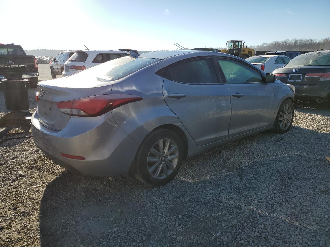 2015 HYUNDAI ELANTRA SE - Image 3