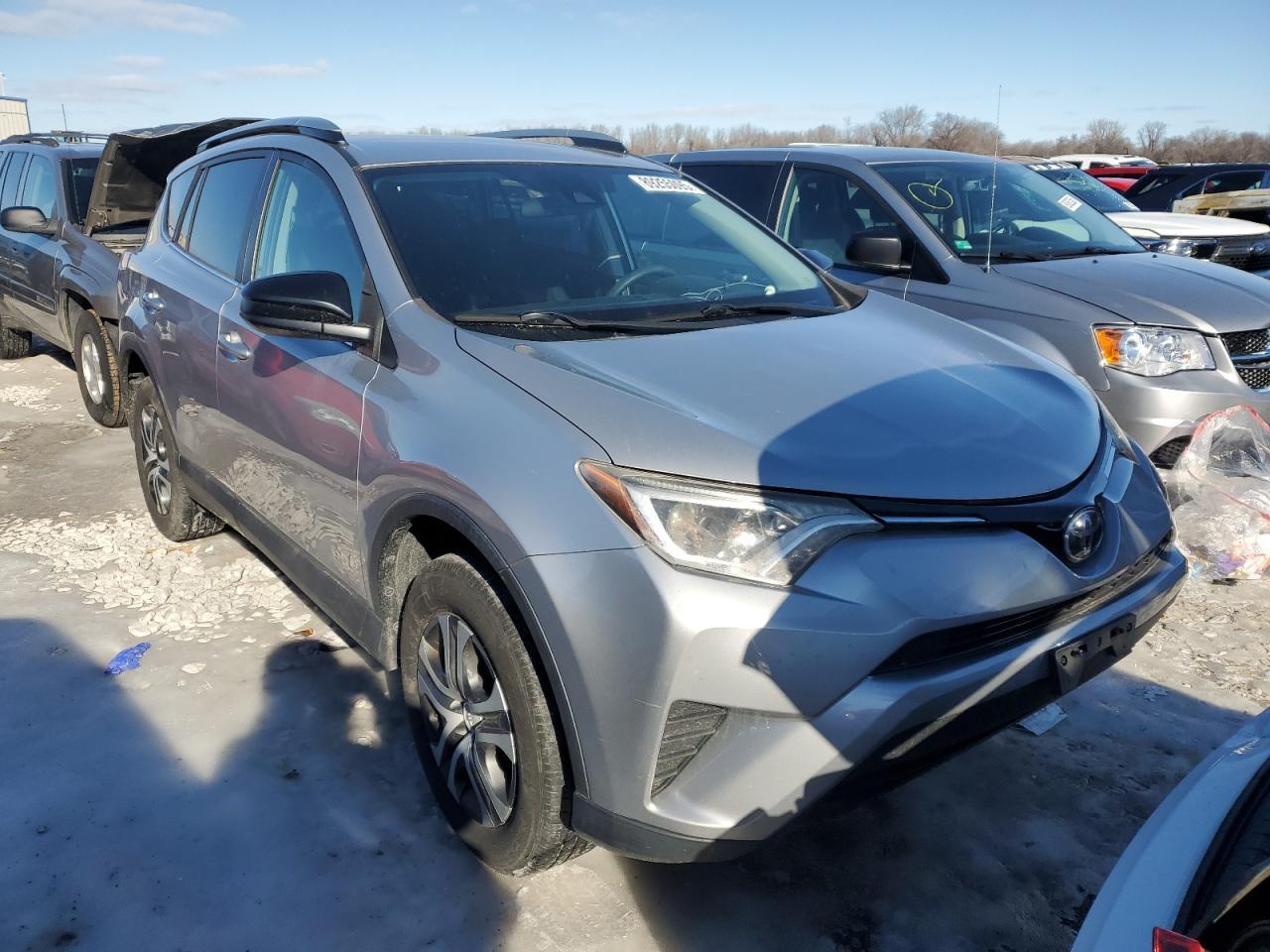 2017 TOYOTA RAV4 LE - Image 4