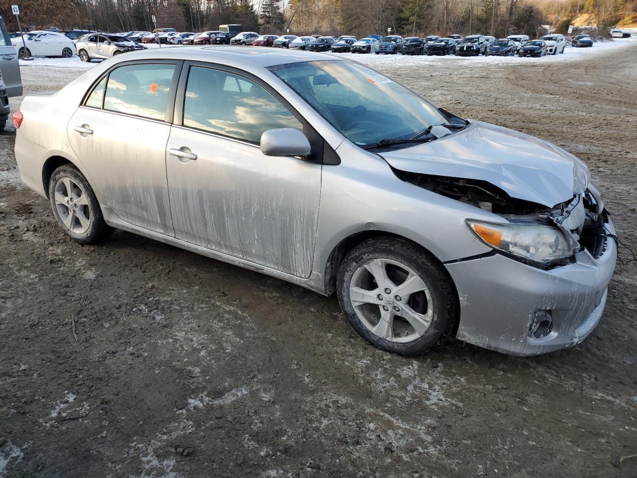 2013 TOYOTA COROLLA BA - Фото 4