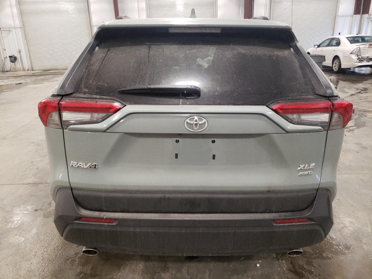 2022 TOYOTA RAV4 XLE - Image 6