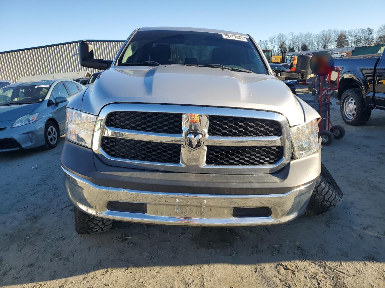 2017 RAM 1500 ST - Image 5