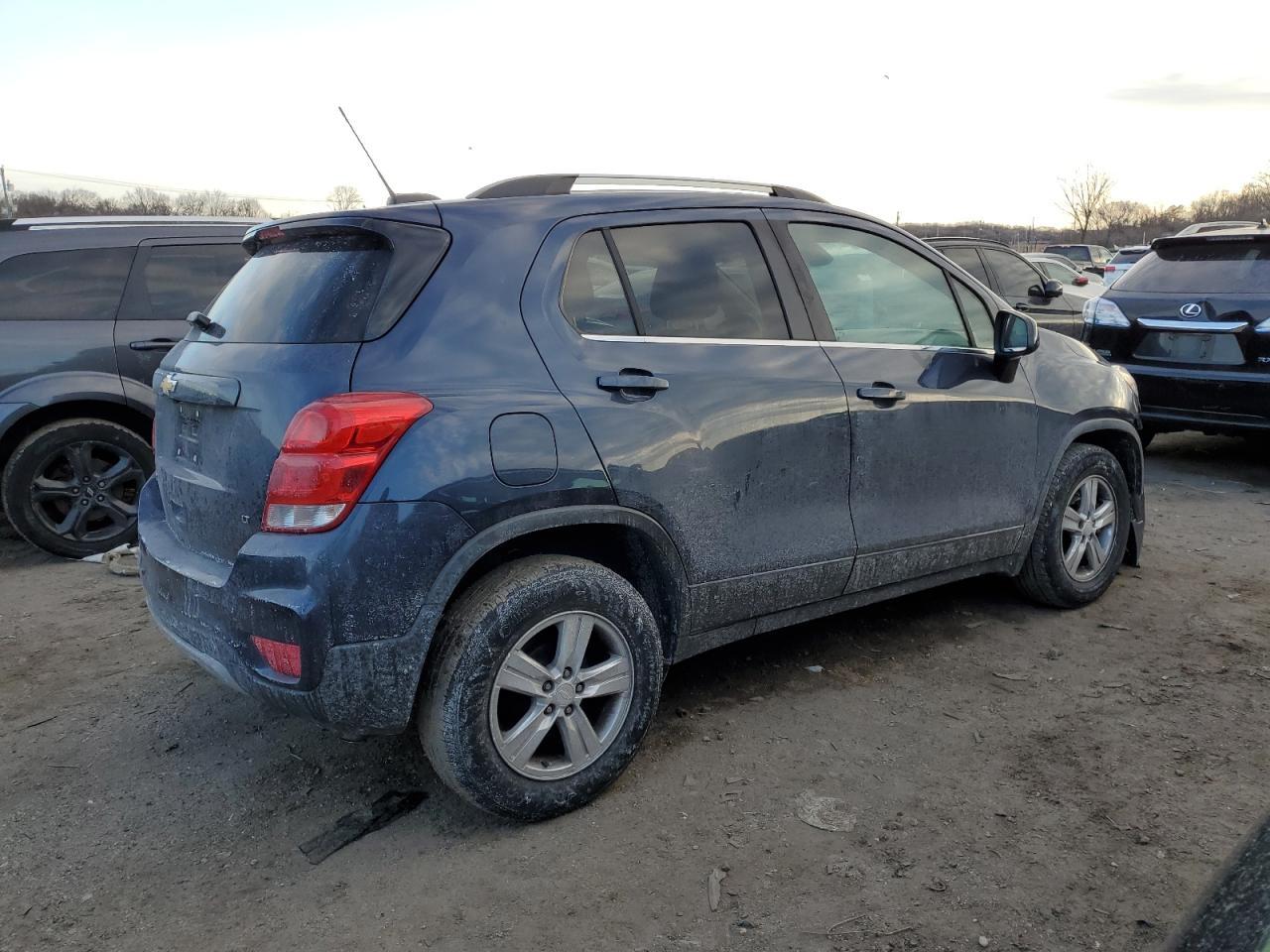2018 CHEVROLET TRAX 1LT - Image 3
