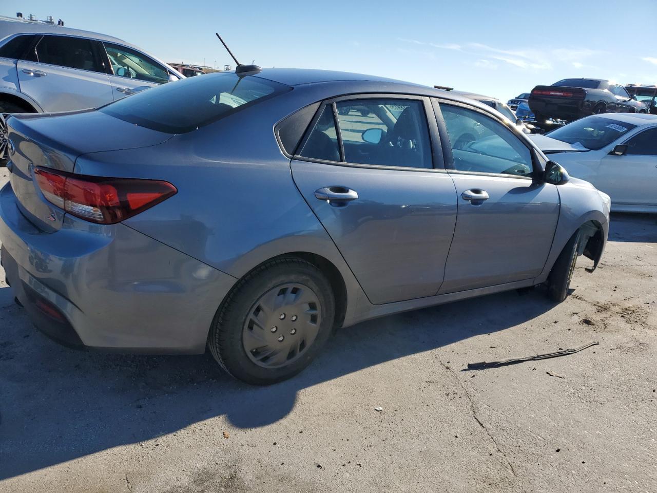 2020 KIA RIO LX - Фото 3