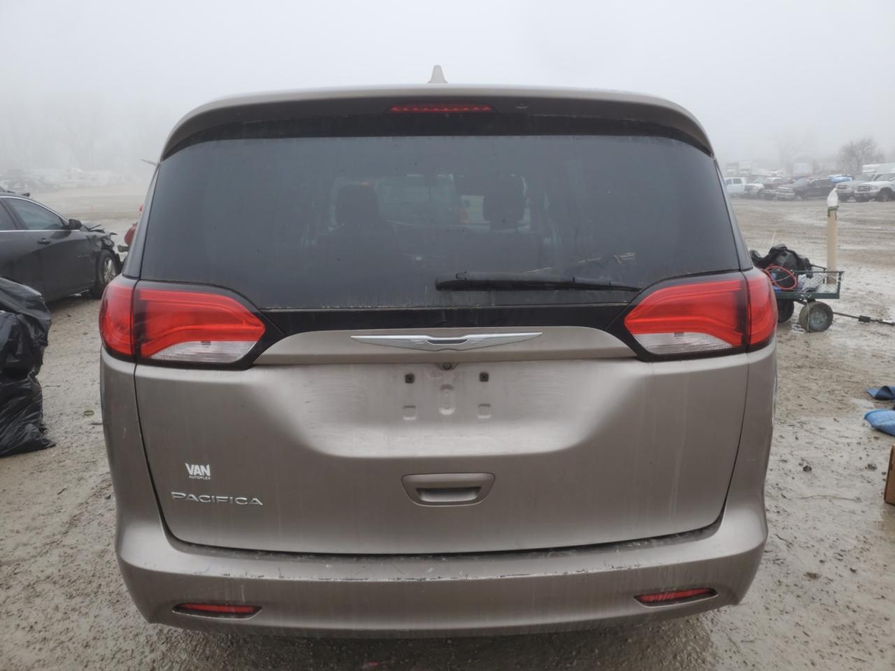 2017 CHRYSLER PACIFICA T - Image 6