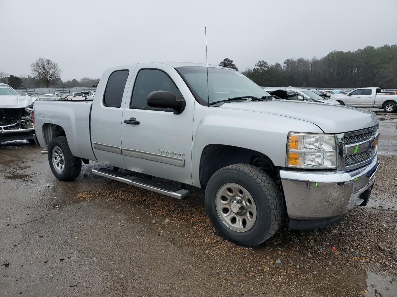 2013 CHEVROLET SILVERADO - Image 4