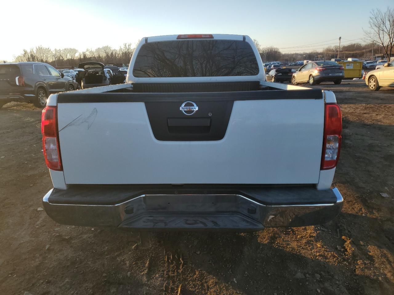 2016 NISSAN FRONTIER S - Image 6