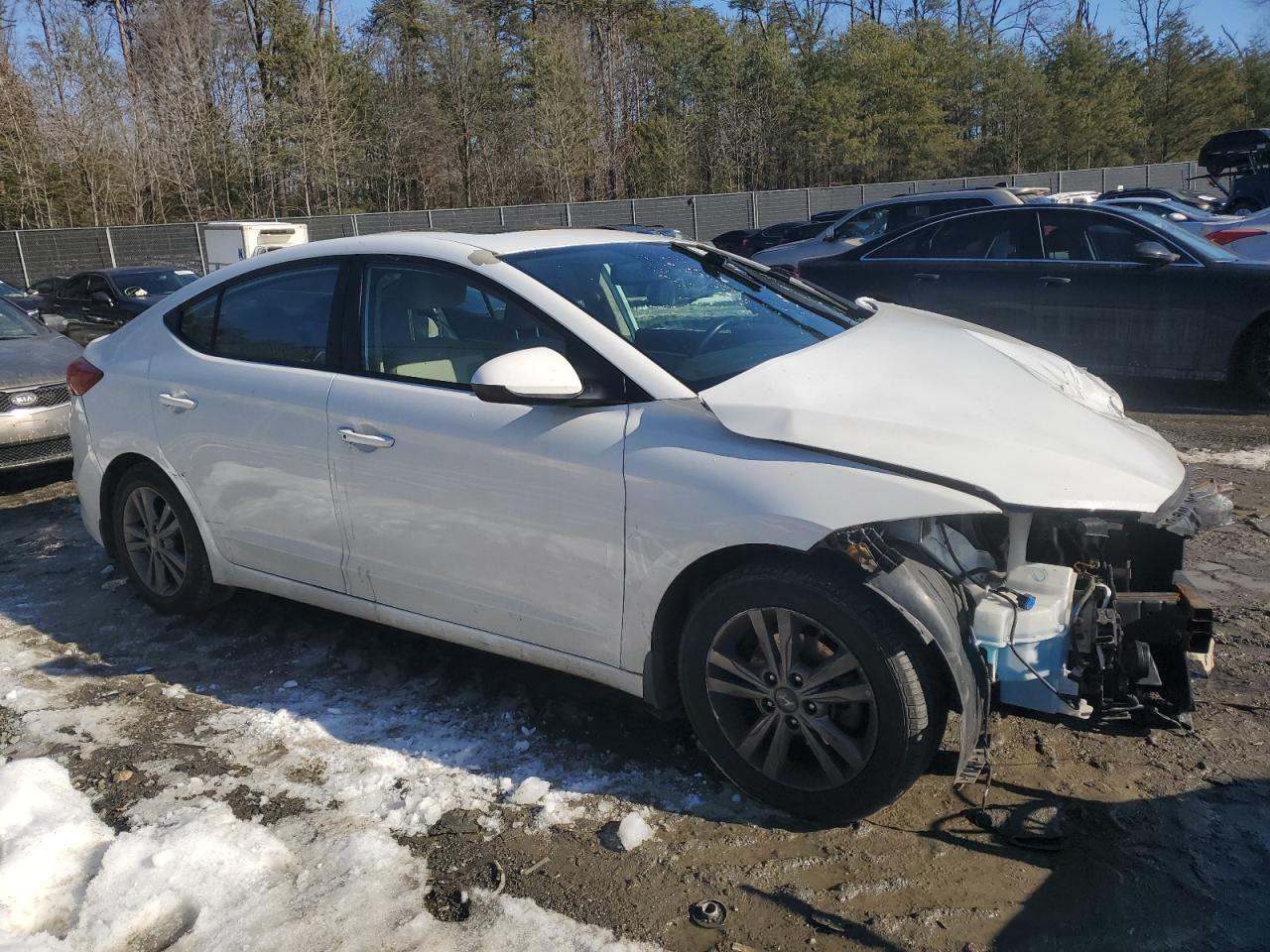 2018 HYUNDAI ELANTRA SE - Image 4