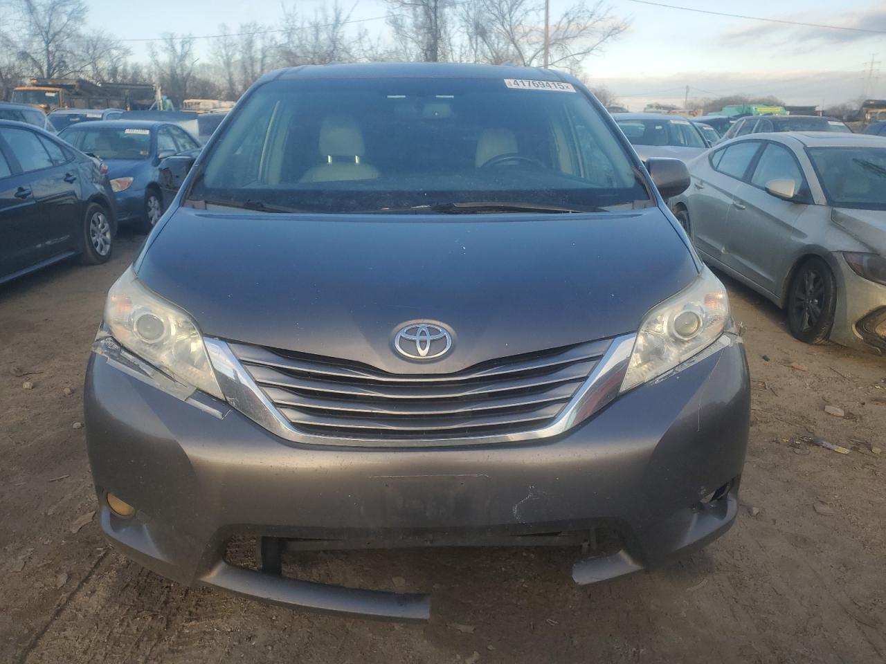 2015 TOYOTA SIENNA XLE - Фото 5