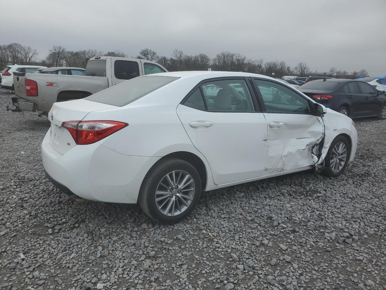 2014 TOYOTA COROLLA L - Фото 3