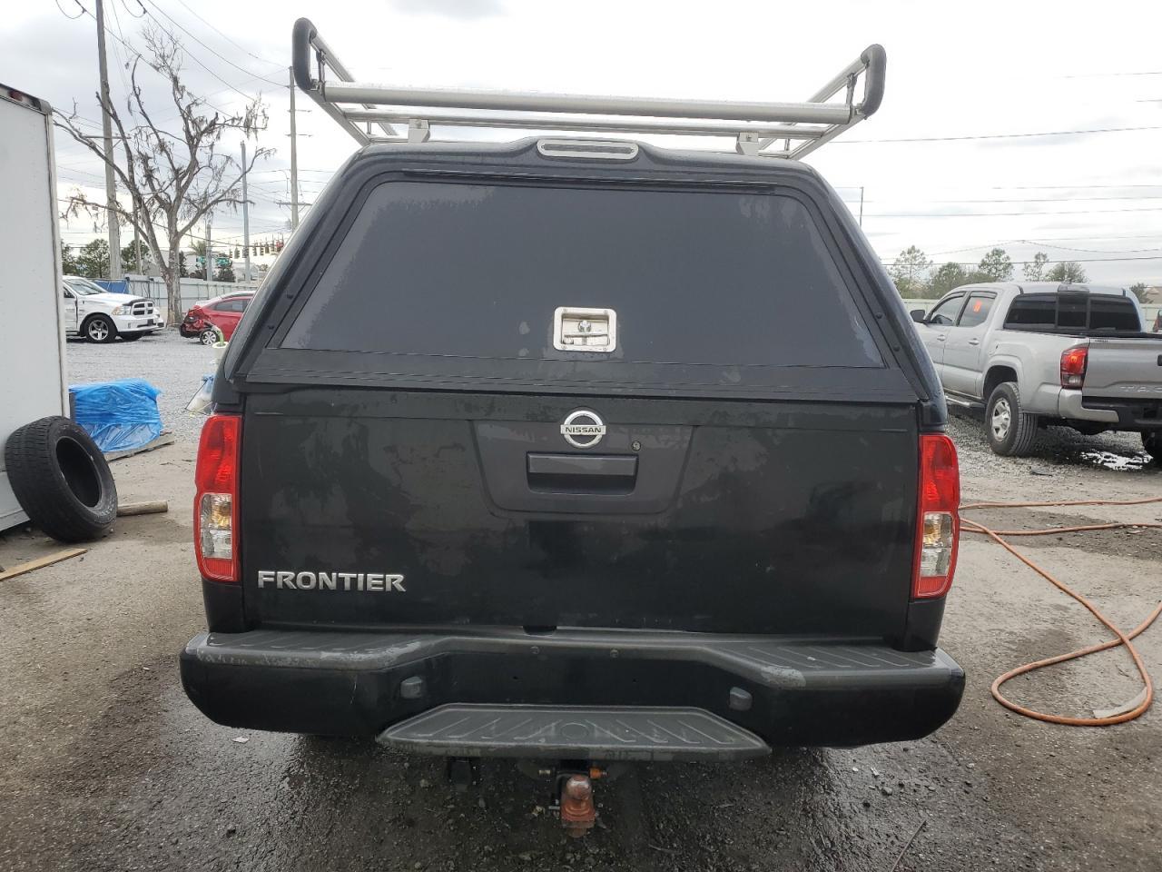 2017 NISSAN FRONTIER S - Фото 6