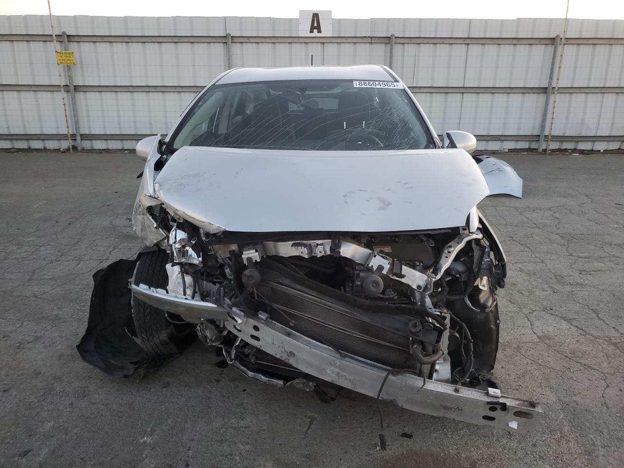 2013 TOYOTA PRIUS PLUG - Image 5