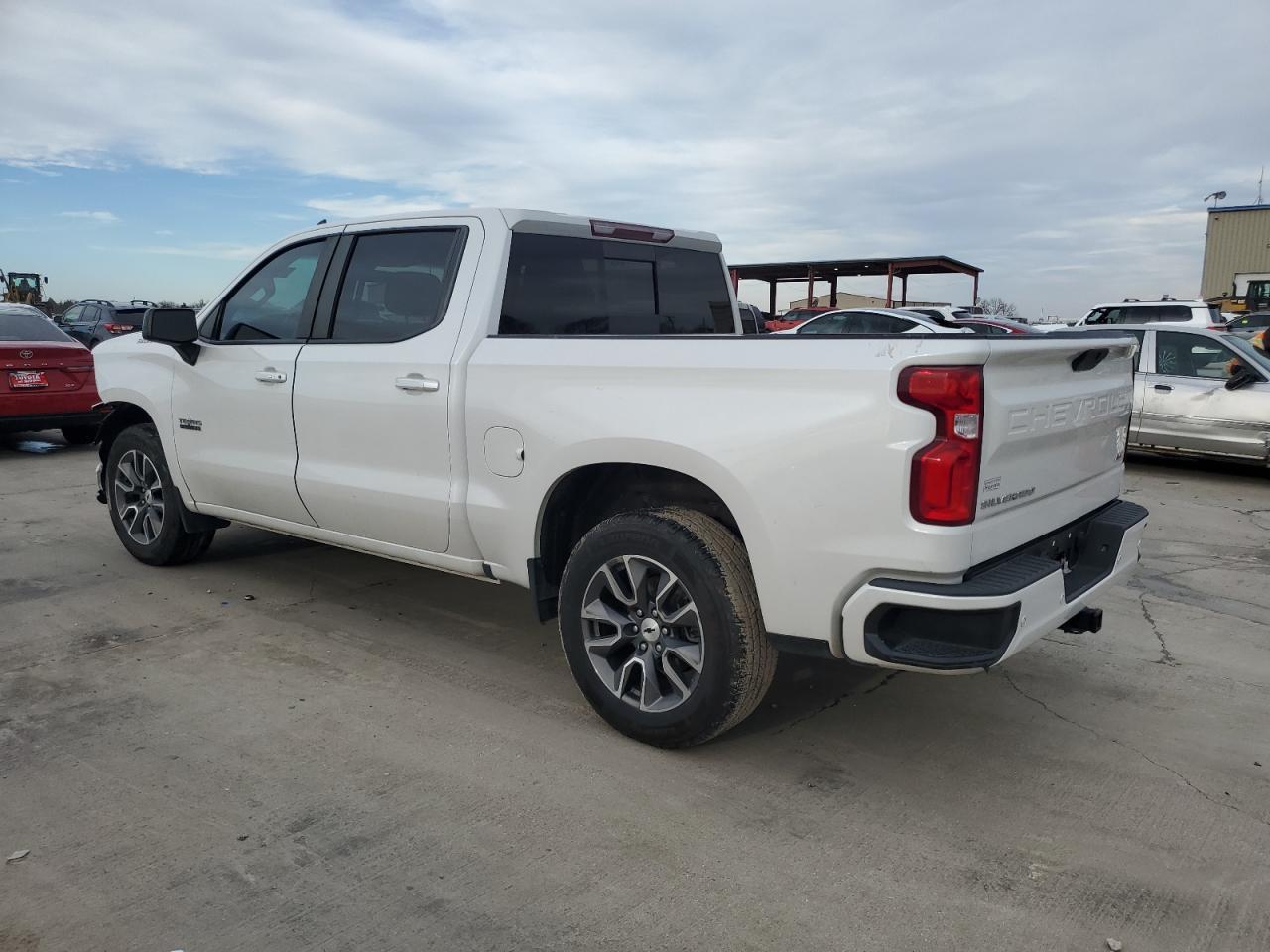 2021 CHEVROLET SILVERADO - Фото 2
