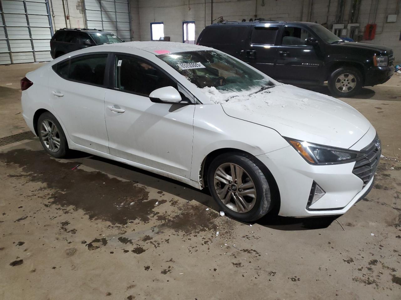 2019 HYUNDAI ELANTRA SE - Фото 4