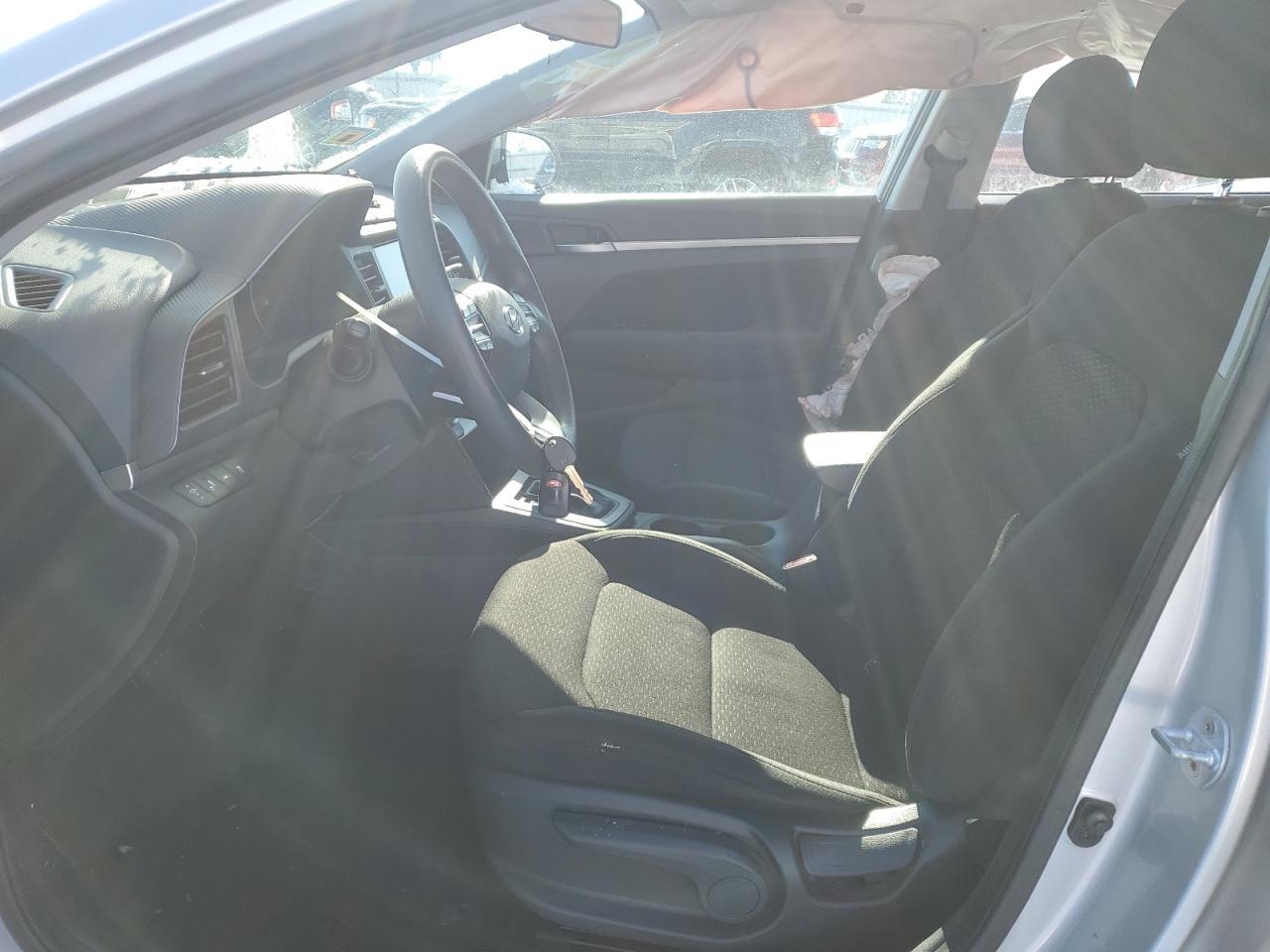 2019 HYUNDAI ELANTRA SE - Фото 7