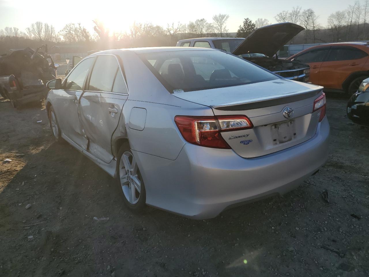 2014 TOYOTA CAMRY L - Image 2