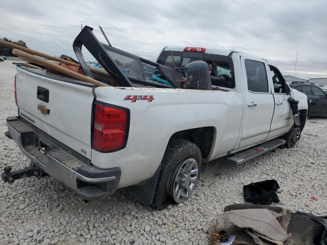2019 CHEVROLET SILVERADO - Фото 3