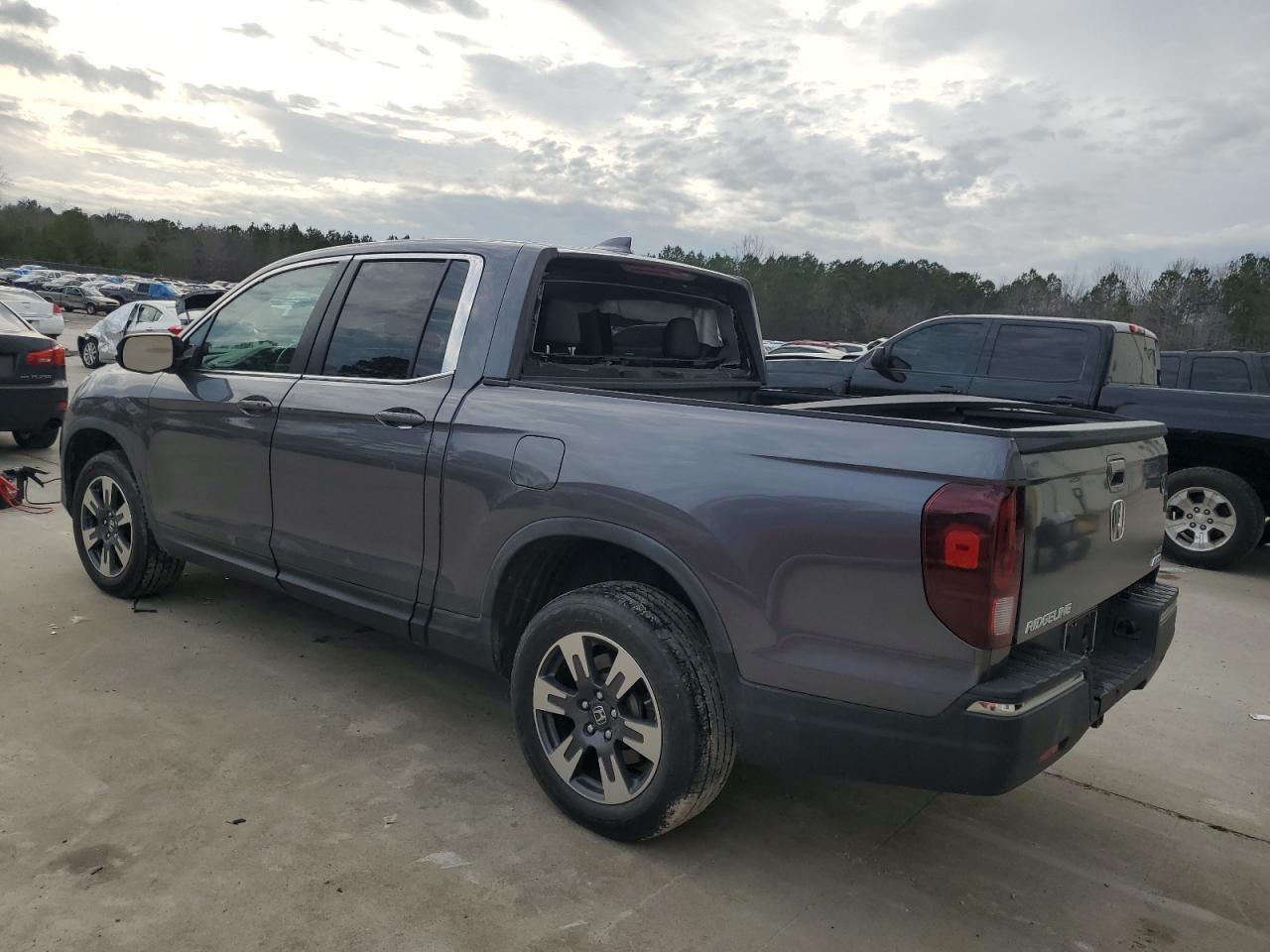 2017 HONDA RIDGELINE - Фото 2