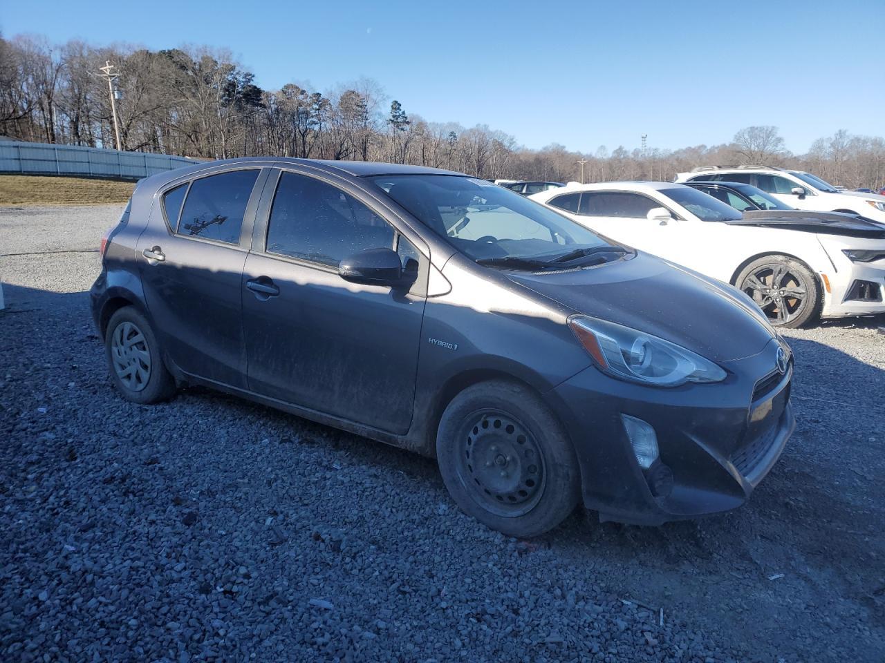 2015 TOYOTA PRIUS C - Image 4