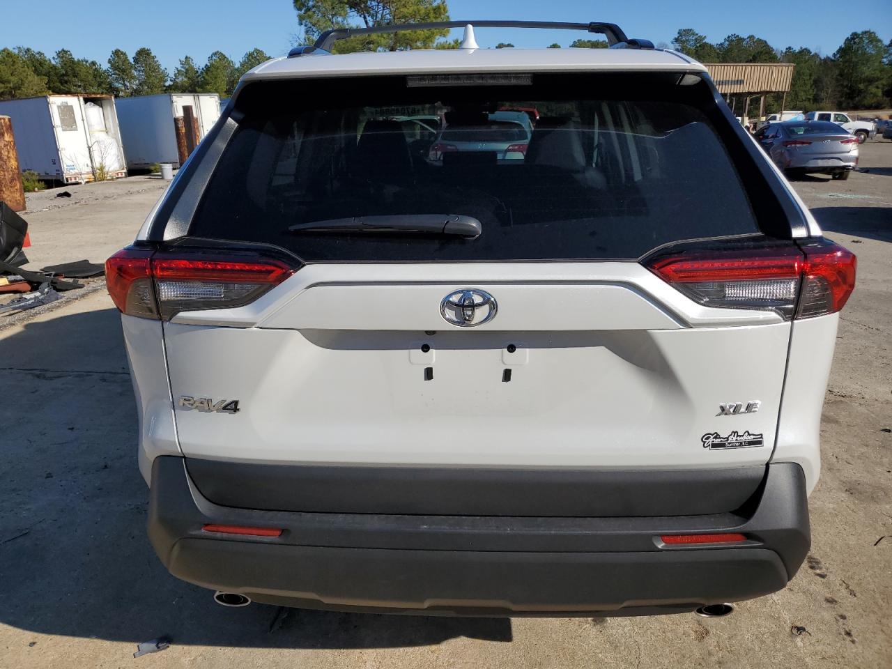 2024 TOYOTA RAV4 XLE P - Image 6