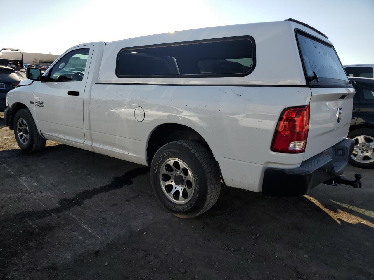 2015 RAM 1500 ST - Фото 2