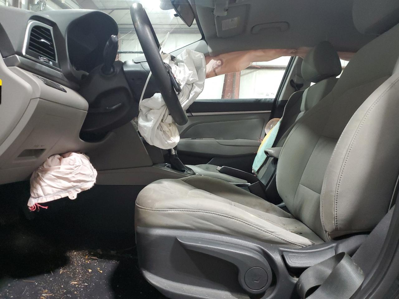 2017 HYUNDAI ELANTRA SE - Image 7